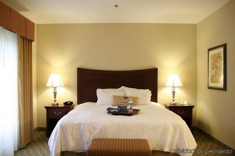 Hampton Inn & Suites Southern Pines-Pinehurst Aberdeen Pokoj fotografie